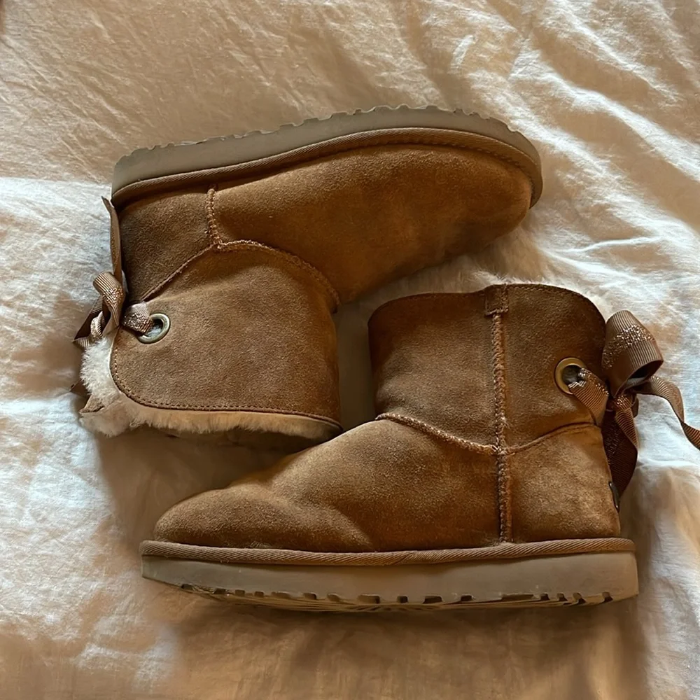 UGG Bailey Bow Mini with exchangeable bows - Size 7 - Picture 4 of 5